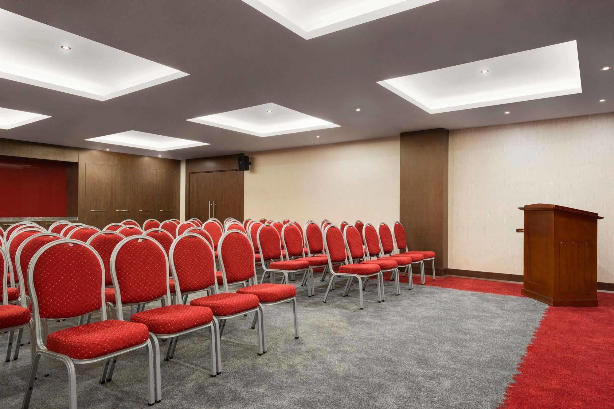 Ramada Encore Eskişehir Exterior foto